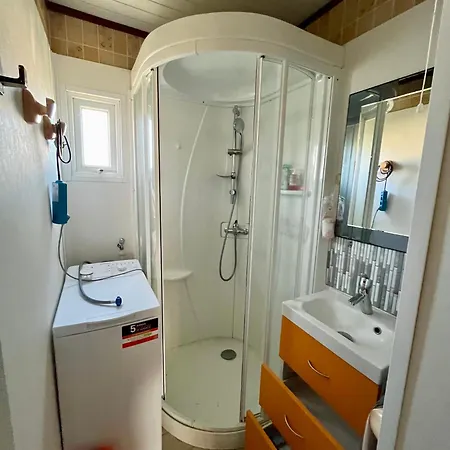 Camping Mobil Avec Piscine Avec Acces Direct Dans 5 Etoiles