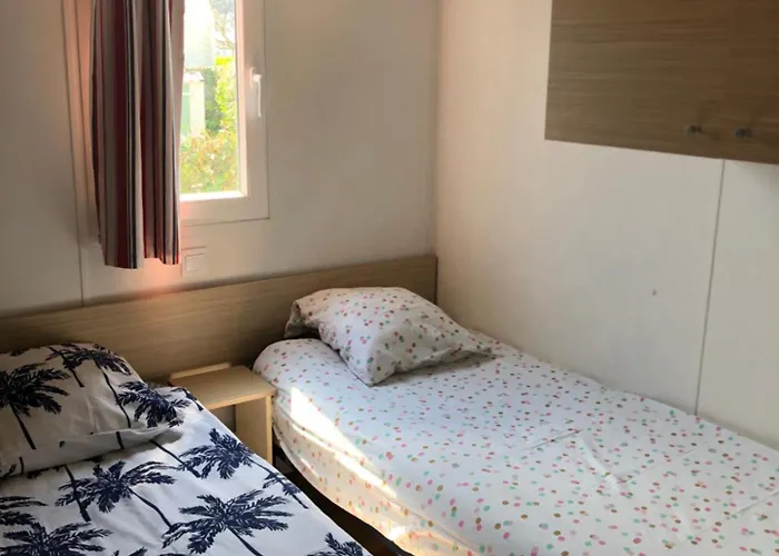 Mobil Avec Piscine Avec Acces Direct Dans 5 Etoiles *